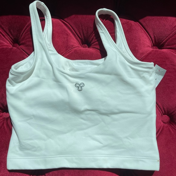 ARITZIA TNA sport tennis top high quality XS white - Picture 3 of 7